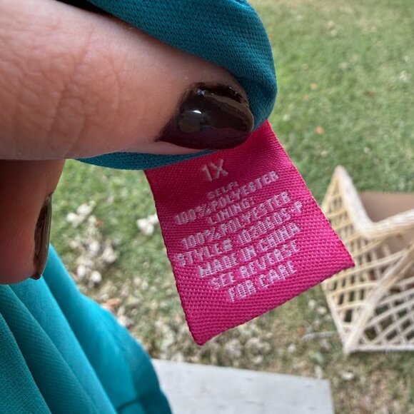 Flying Tomato Floral Dress (Size 1X) - Picture 5 of 5